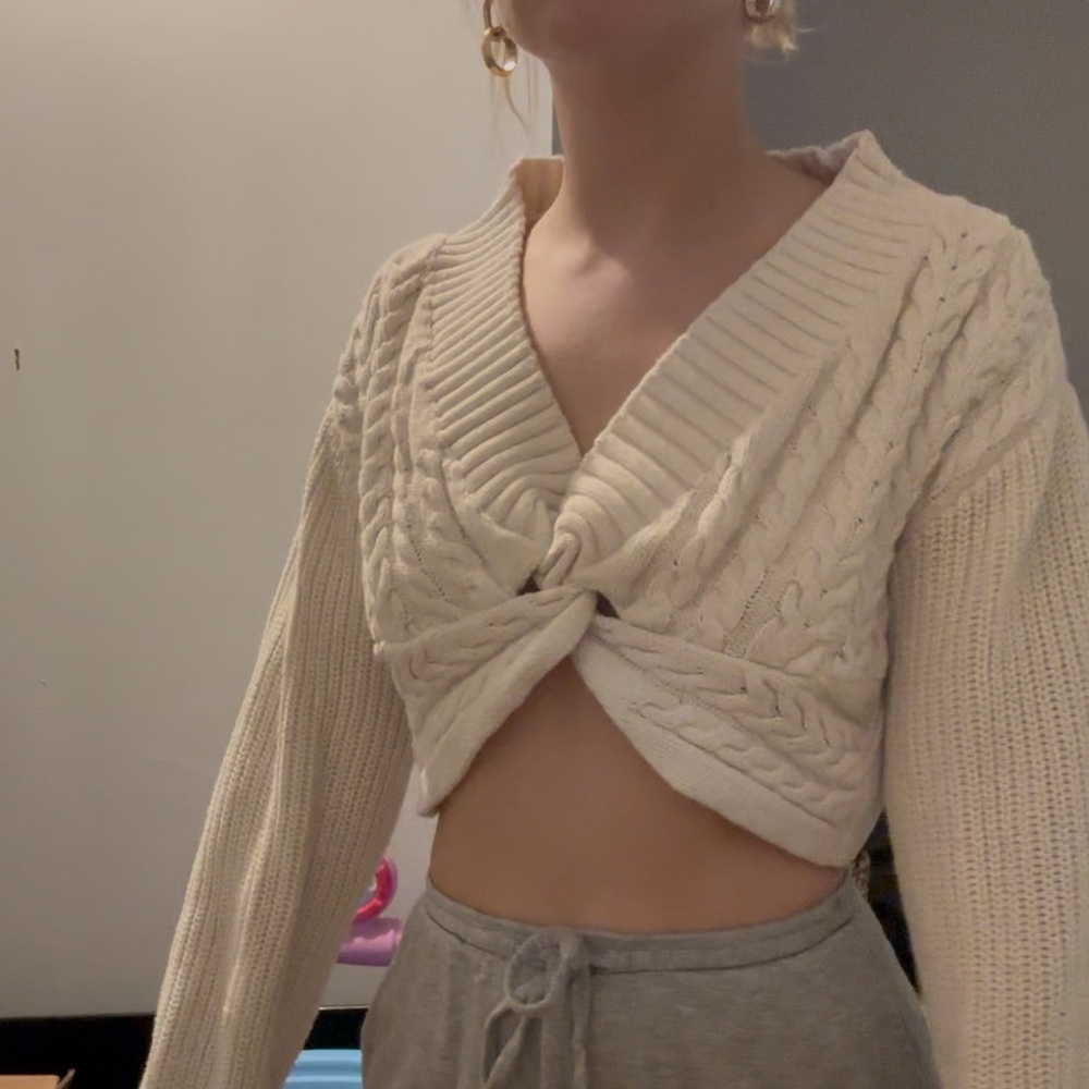 Free People - White Cropped Sweater
